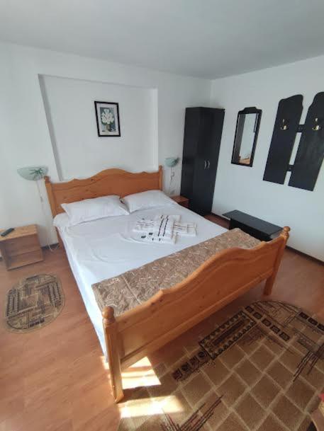 Camere De Inchiriat Edelweiss Dumbrava Rosie ภายนอก รูปภาพ